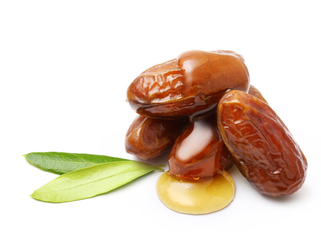 Jojoba,Oil,On,Seeds,Isolated,On,White,Background